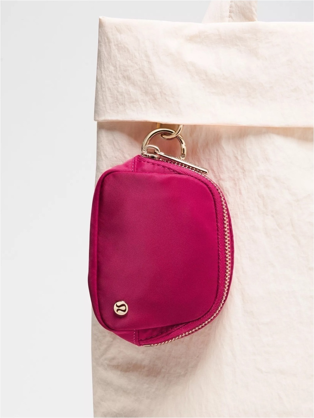 🆕💕 Lululemon Everywhere Belt Bag Nano - Berry Rumble